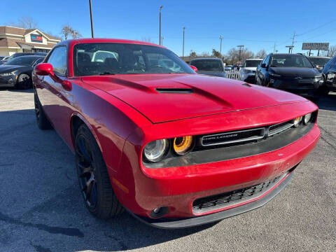 2015 Dodge Challenger SXT Plus