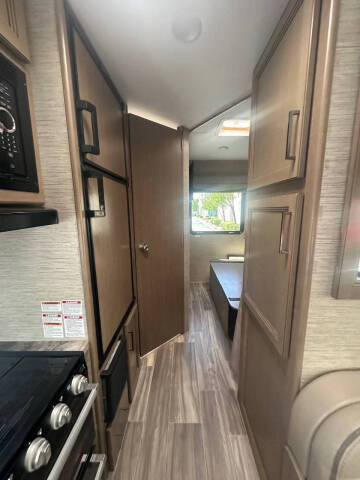 2022 Thor Motor Coach FOUR WINDS 22B