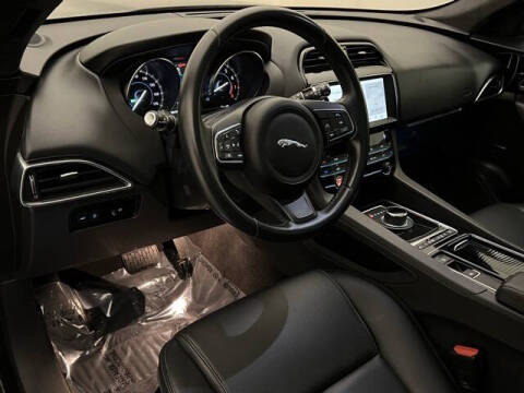 2020 Jaguar F-PACE 25t Premium