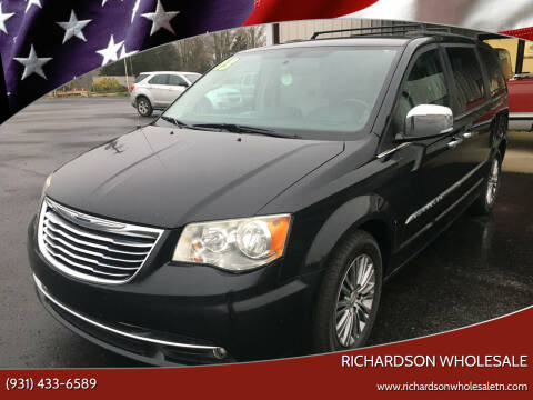 2013 Chrysler Town and Country for sale at RICHARDSON WHOLESALE in Fayetteville TN