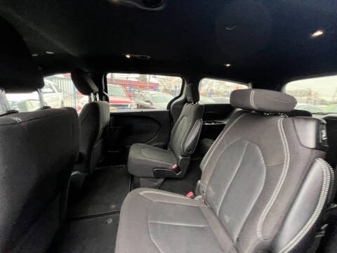 2022 Chrysler Pacifica Touring