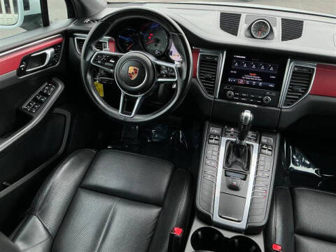 2018 Porsche Macan S