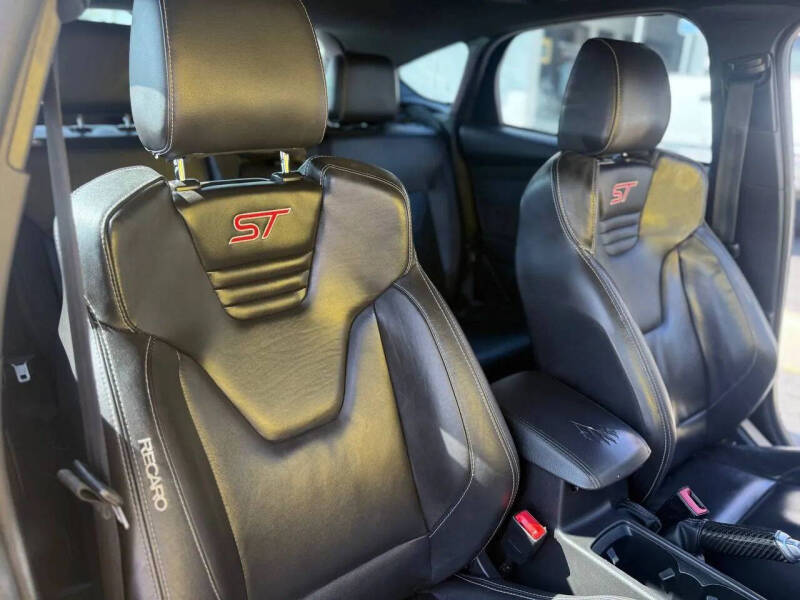 2017 Ford Focus ST