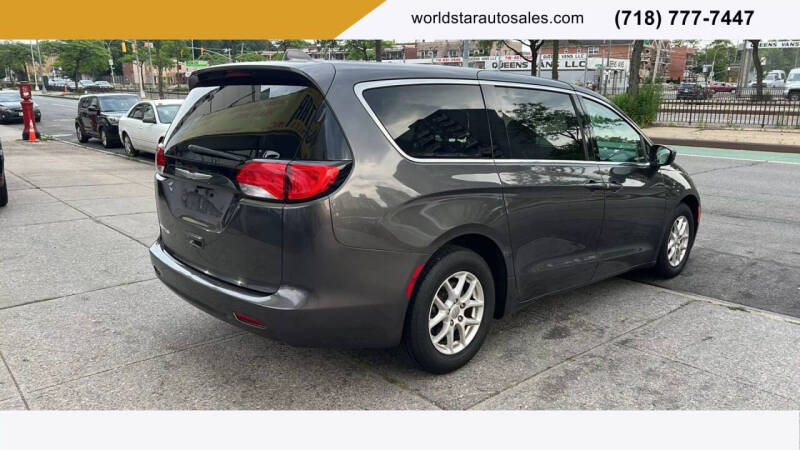 2017 Chrysler Pacifica LX