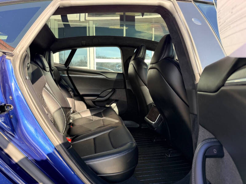2023 Tesla Model S Plaid