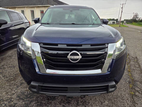 2022 Nissan Pathfinder SV