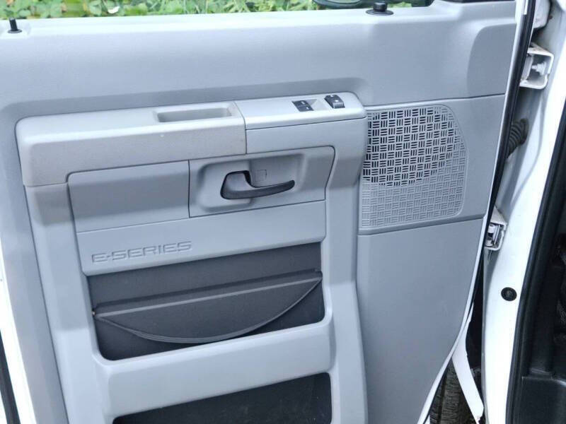 2015 Ford E-Series E-350 SD