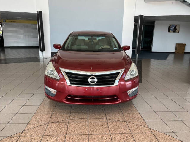 2013 Nissan Altima for sale at Auto Haus Imports in Grand Prairie, TX