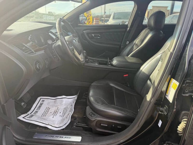 2017 Ford Taurus Limited