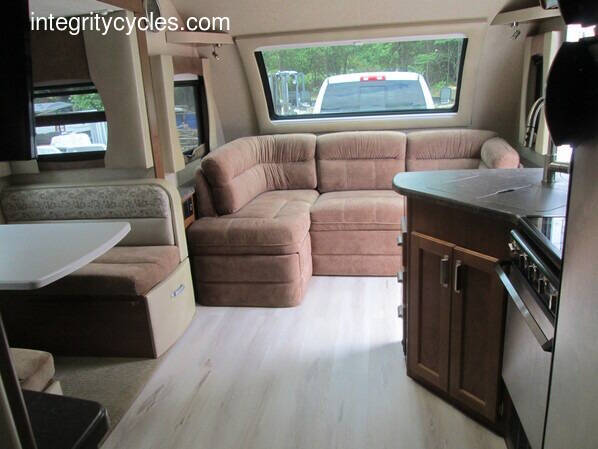 2020 Lance Camper 2465