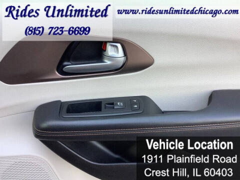 2017 Chrysler Pacifica Touring-L Plus