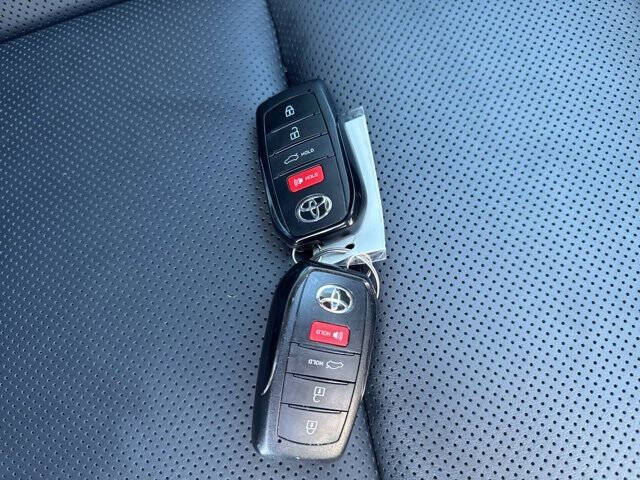 2024 Toyota Crown Platinum