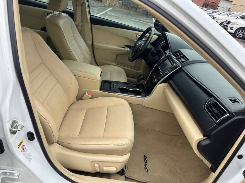 2017 Toyota Camry XLE