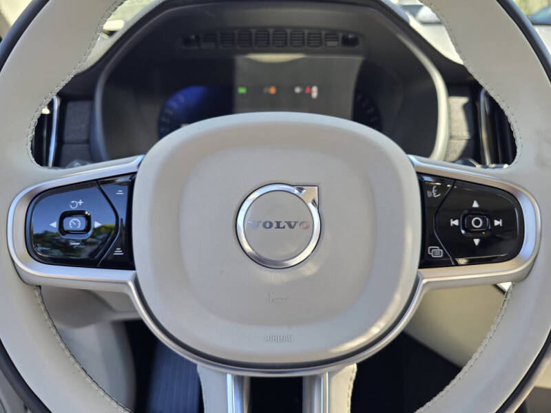 2026 Volvo XC90 B6 Ultra Dark 7P