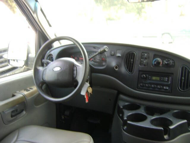 2006 Ford E-Series E-350 SD XL