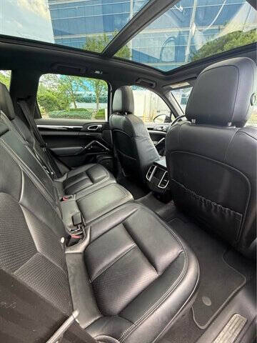 2017 Porsche Cayenne Platinum Edition