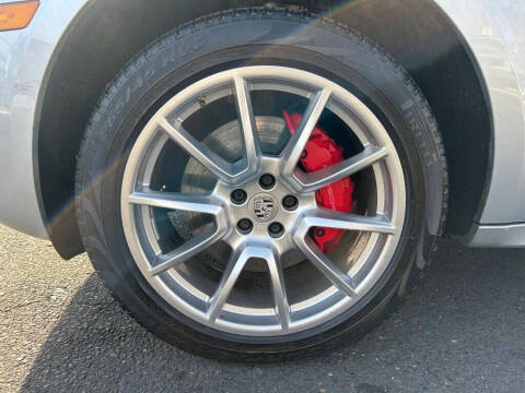 2015 Porsche Macan Turbo