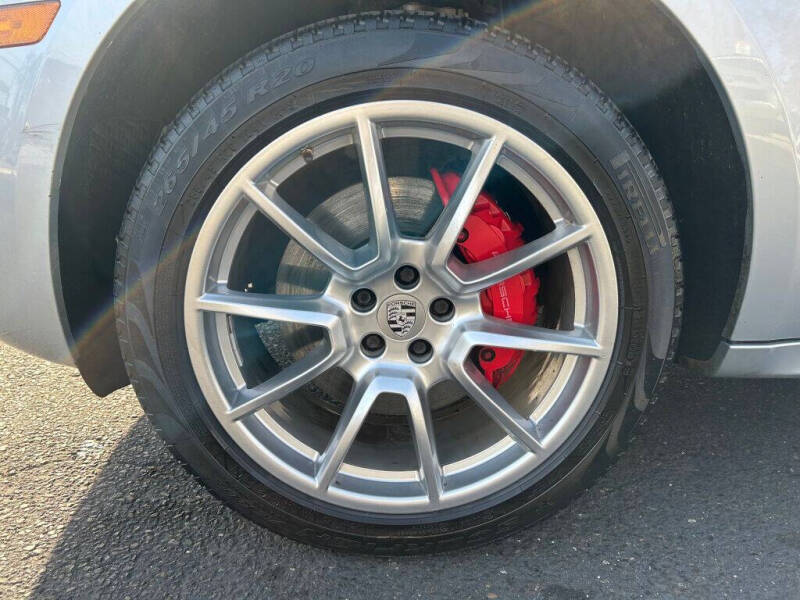 2015 Porsche Macan Turbo