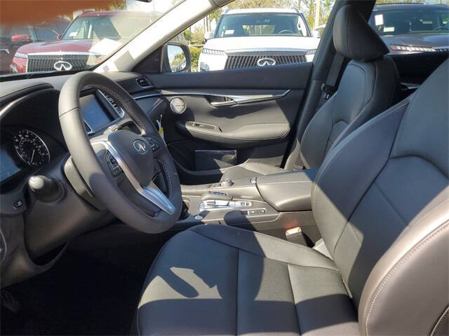 2025 Infiniti QX50 Luxe