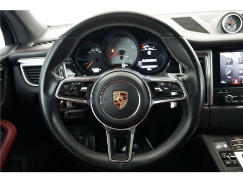 2017 Porsche Macan S