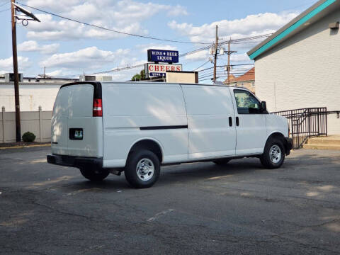2023 Chevrolet Express 2500