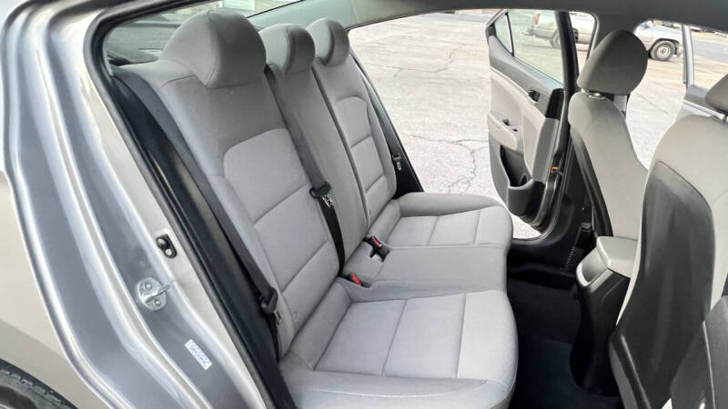 2020 Hyundai Elantra SE