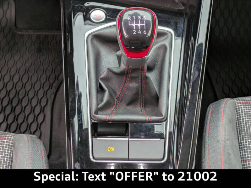 2024 Volkswagen Golf GTI 380 SE