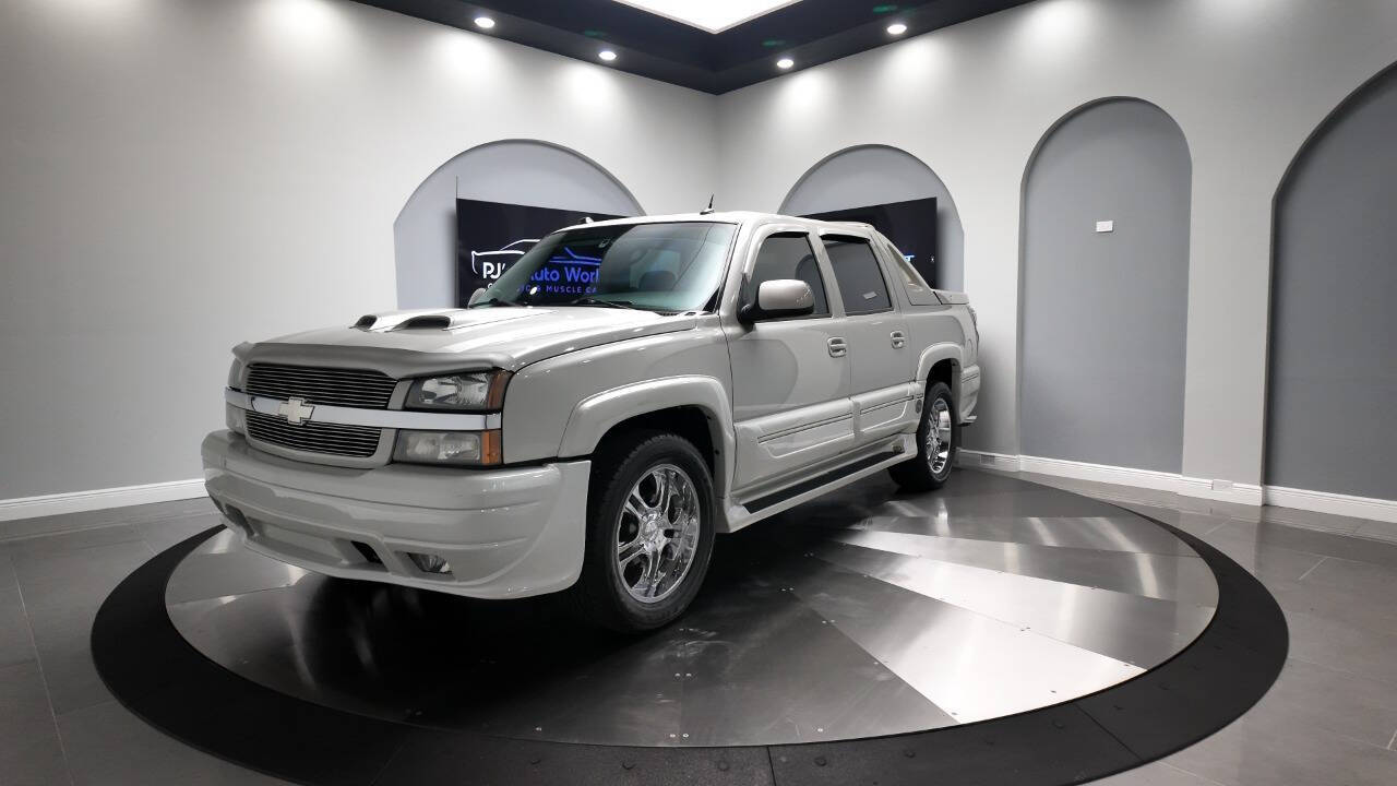 2004 Chevrolet Avalanche 2