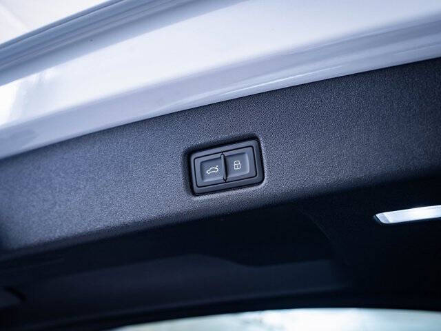 2025 Audi Q5 quattro Prestige TFSI