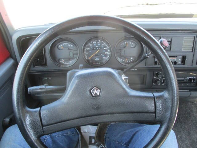 1991 Dodge RAM 150 LE