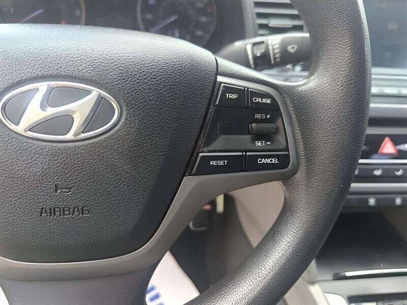 2017 Hyundai Elantra