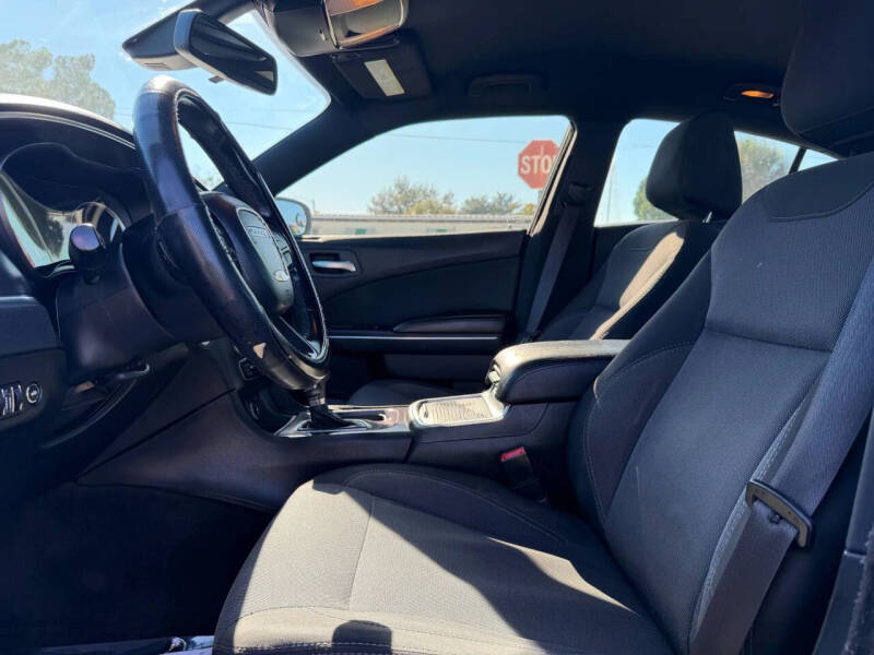 2015 Dodge Charger SE