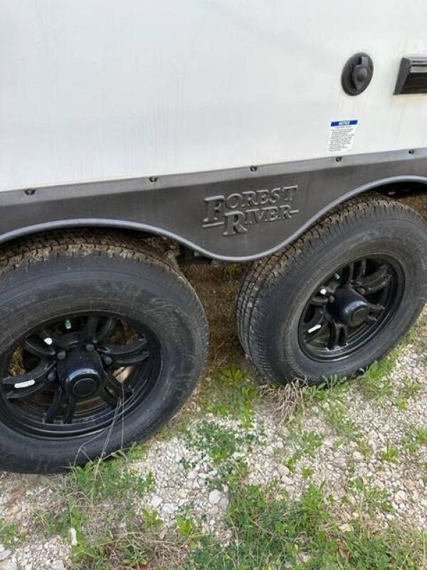 2023 Forest River Surveyor 296QBLE