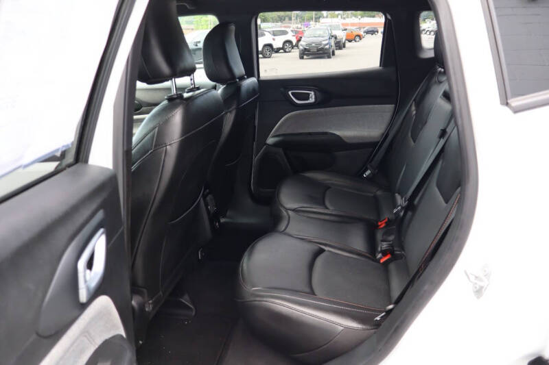 2023 Jeep Compass Latitude Lux