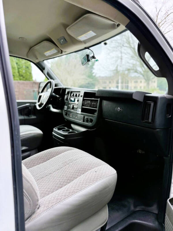 2016 Chevrolet Express 3500