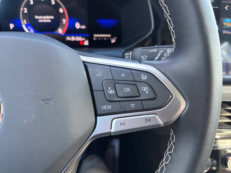 2023 Volkswagen Taos SE 4Motion