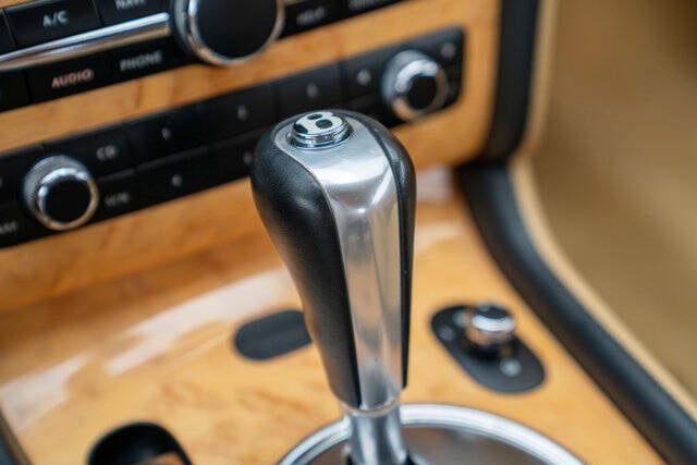 2005 Bentley Continental 24