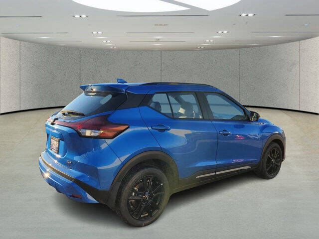 2024 Nissan Kicks SR