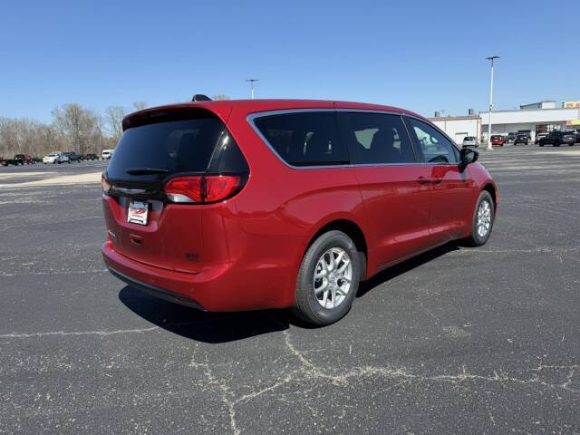 2026 Chrysler Voyager LX