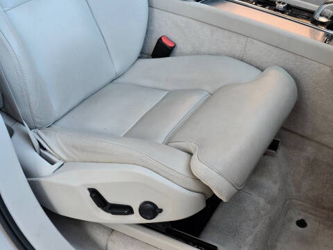 2016 Volvo XC90 T8 eAWD Momentum