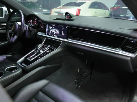 2017 Porsche Panamera