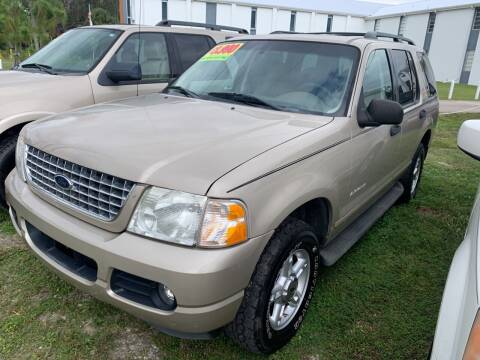 2004 Ford Explorer for sale at EXECUTIVE CAR SALES LLC in North Fort Myers FL