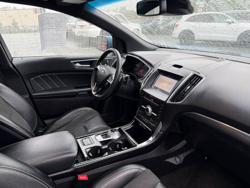 2019 Ford Edge ST