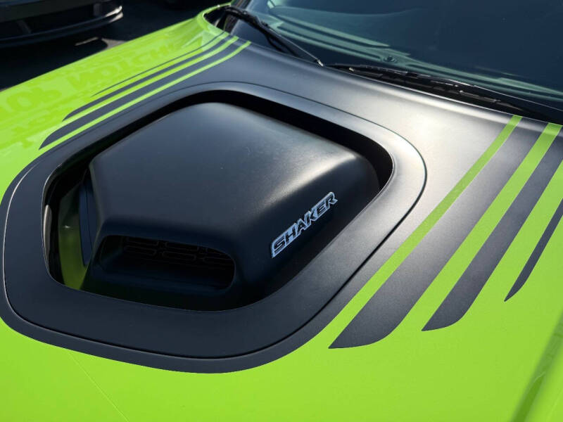 2015 Dodge Challenger R/T Shaker