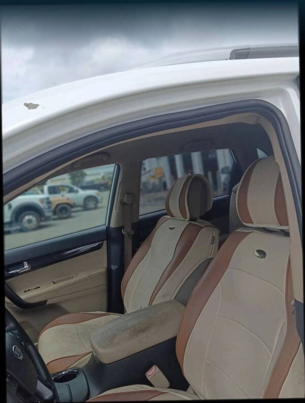 2011 Kia Sorento LX