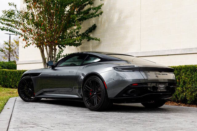 2024 Aston Martin DB12 V8