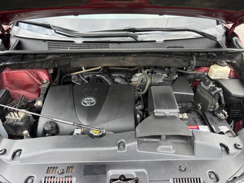 2017 Toyota Highlander SE