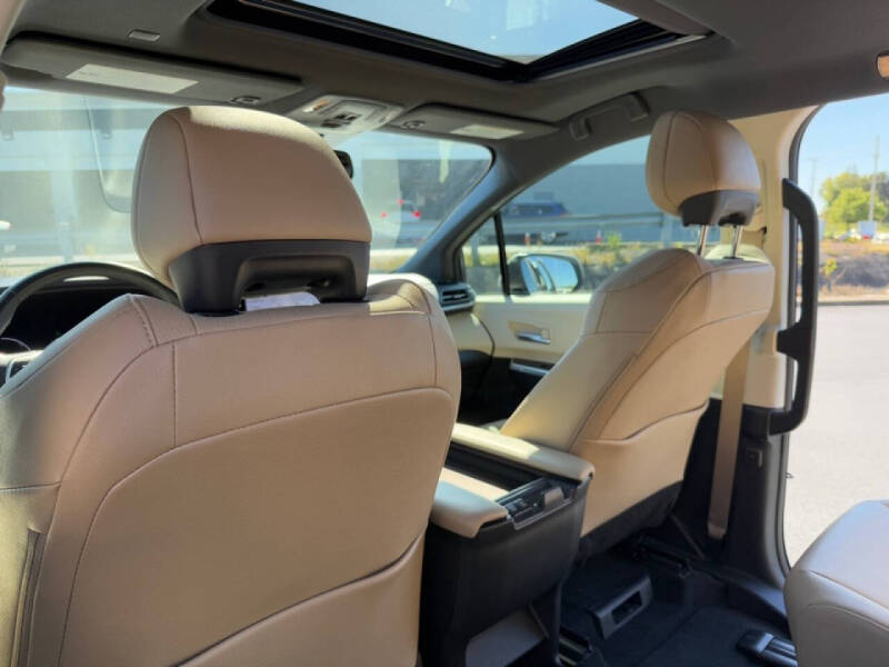 2023 Toyota Sienna