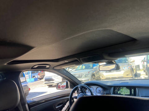 2016 BMW 5 Series 528i