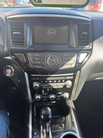 2014 Nissan Pathfinder SV